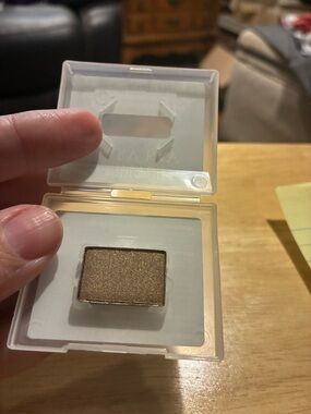 Chromafusion eyeshadow